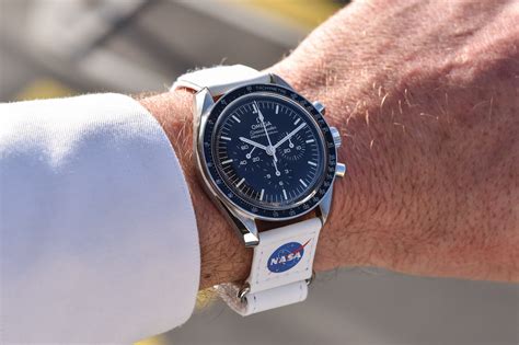 omega speedmaster moonwatch strap